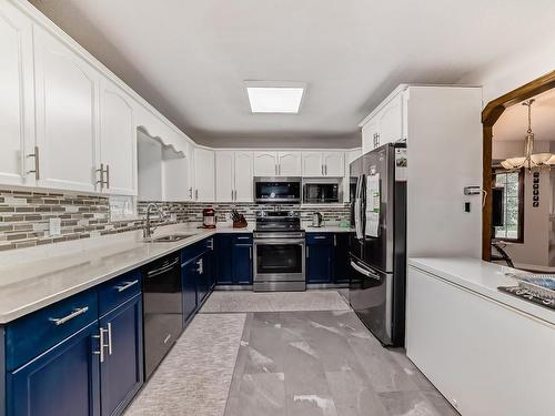 6404 159 Avenue, Edmonton, AB - Indoor Photo Showing Kitchen