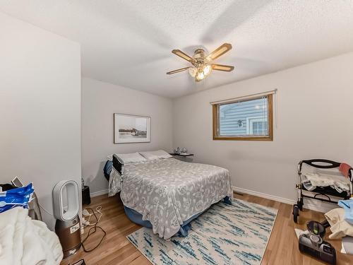 6404 159 Avenue, Edmonton, AB - Indoor Photo Showing Bedroom