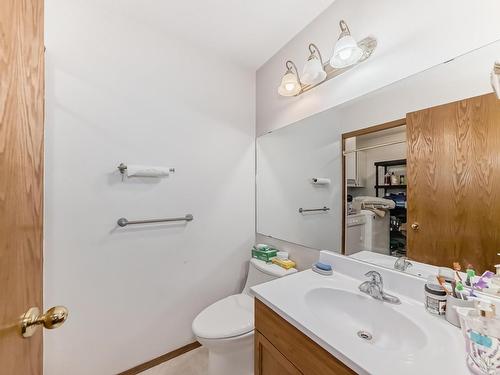 6404 159 Avenue, Edmonton, AB - Indoor Photo Showing Bathroom