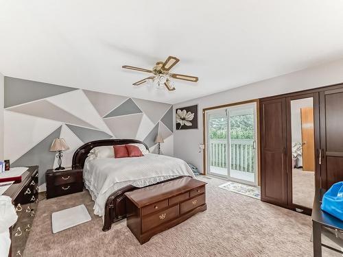 6404 159 Avenue, Edmonton, AB - Indoor Photo Showing Bedroom