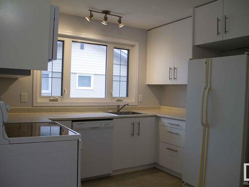 16805 95 Avenue, Edmonton, AB - Indoor Photo Showing Laundry Room