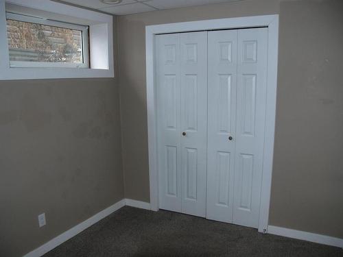 16805 95 Avenue, Edmonton, AB - Indoor Photo Showing Other Room