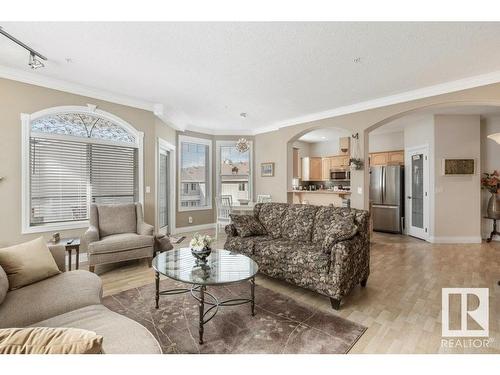 404 10178 117 Street, Edmonton, AB - Indoor Photo Showing Living Room