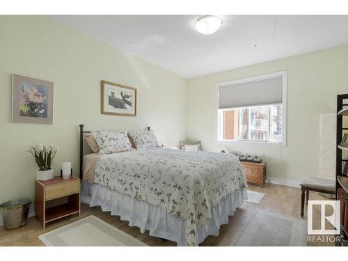 404 10178 117 Street, Edmonton, AB - Indoor Photo Showing Bedroom