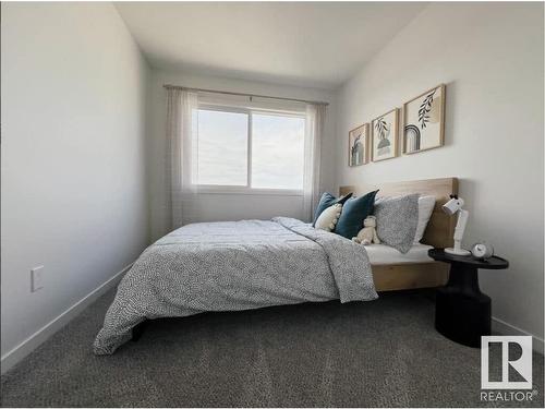 320 32 Street, Edmonton, AB - Indoor Photo Showing Bedroom