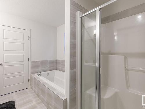 22 Kiwyck Link, Spruce Grove, AB - Indoor Photo Showing Bathroom