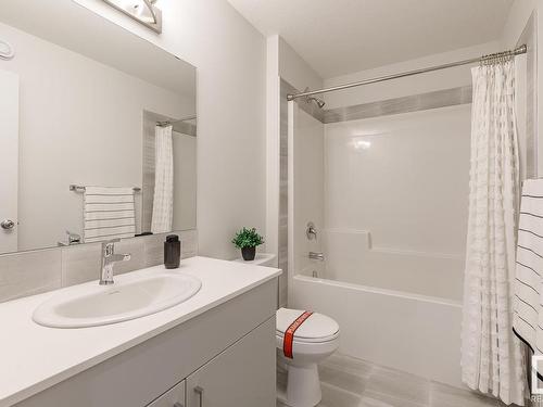 22 Kiwyck Link, Spruce Grove, AB - Indoor Photo Showing Bathroom