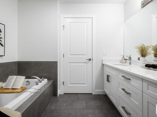 20956 22 Avenue, Edmonton, AB - Indoor Photo Showing Bathroom