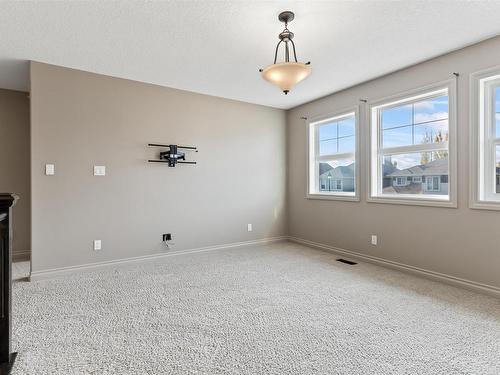 6011 Stinson Road, Edmonton, AB - Indoor Photo Showing Other Room