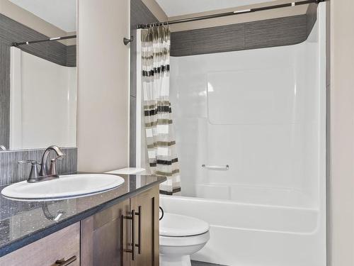 6011 Stinson Road, Edmonton, AB - Indoor Photo Showing Bathroom