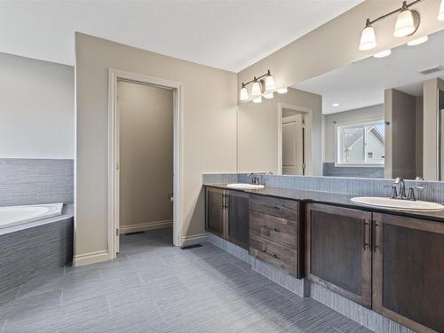 6011 Stinson Road, Edmonton, AB - Indoor Photo Showing Bathroom