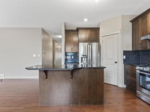 6011 Stinson Road, Edmonton, AB - Indoor Photo Showing Kitchen With Upgraded Kitchen