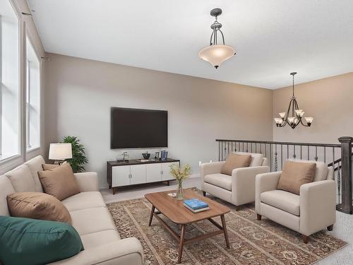 6011 Stinson Road, Edmonton, AB - Indoor Photo Showing Living Room