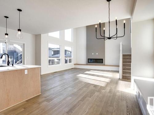 20319 29 Avenue, Edmonton, AB - Indoor Photo Showing Kitchen