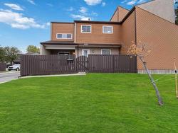 8059 27 ave NW  Edmonton, AB T6K 3C9