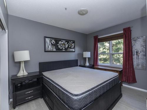 103 10711 83 Avenue, Edmonton, AB - Indoor Photo Showing Bedroom