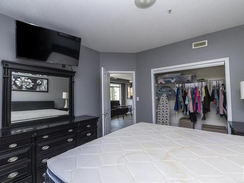 103 10711 83 Avenue, Edmonton, AB - Indoor Photo Showing Bedroom