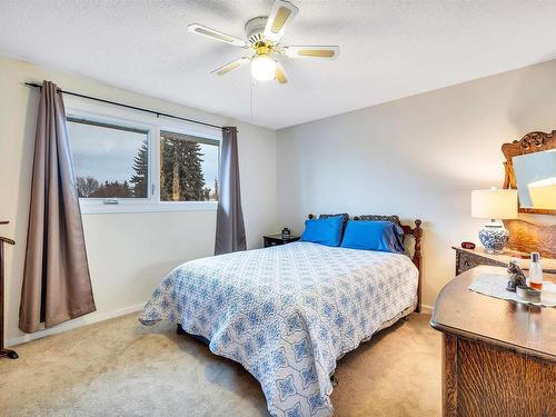 8704 128 Avenue, Edmonton, AB - Indoor Photo Showing Bedroom