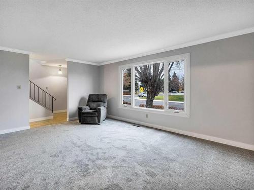 8704 128 Avenue, Edmonton, AB - Indoor