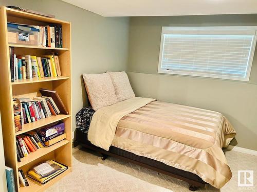 5024 39 Street, Sylvan Lake, AB - Indoor Photo Showing Bedroom