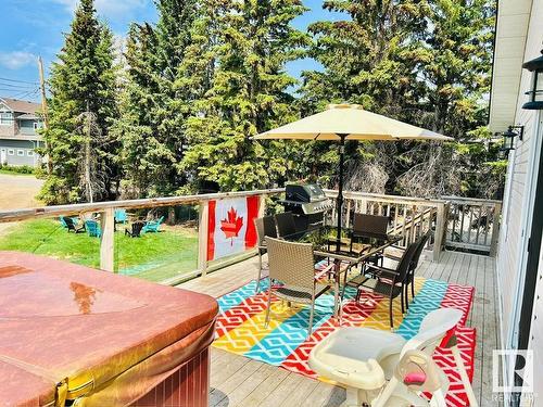 5024 39 Street, Sylvan Lake, AB - Outdoor