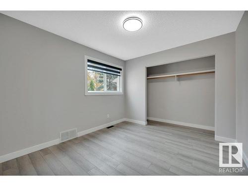 2919 130 Avenue, Edmonton, AB - Indoor Photo Showing Other Room