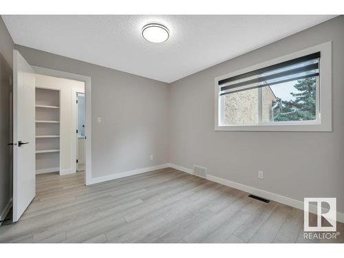 2919 130 Avenue, Edmonton, AB - Indoor Photo Showing Other Room