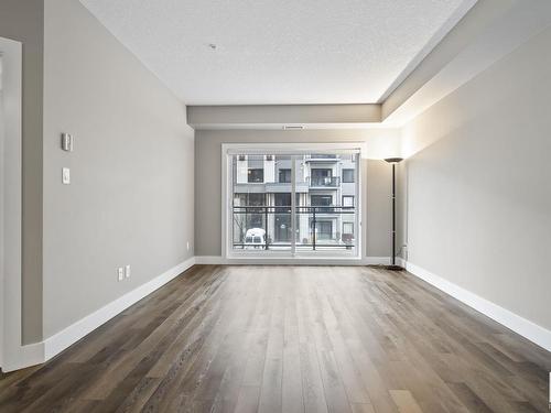 223 524 Griesbach Parade, Edmonton, AB - Indoor Photo Showing Other Room