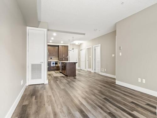 223 524 Griesbach Parade, Edmonton, AB - Indoor