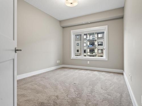 223 524 Griesbach Parade, Edmonton, AB - Indoor Photo Showing Other Room