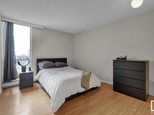 502 10883 Saskatchewan Drive, Edmonton, AB - Indoor Photo Showing Bedroom