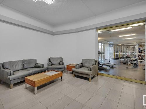 502 10883 Saskatchewan Drive, Edmonton, AB - Indoor Photo Showing Living Room