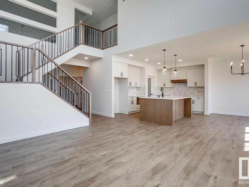 1552 Howes Place, Edmonton, AB - Indoor Photo Showing Kitchen With Upgraded Kitchen