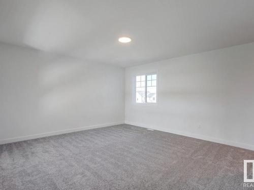 1552 Howes Place, Edmonton, AB - Indoor Photo Showing Other Room