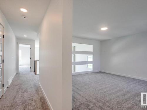 1552 Howes Place, Edmonton, AB - Indoor Photo Showing Other Room