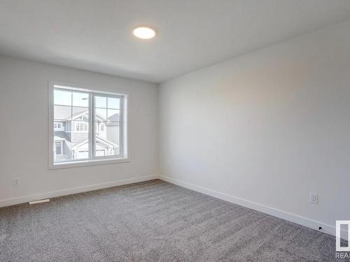 1552 Howes Place, Edmonton, AB - Indoor Photo Showing Other Room