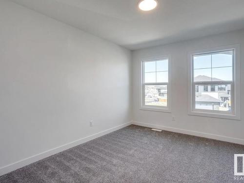 1552 Howes Place, Edmonton, AB - Indoor Photo Showing Other Room