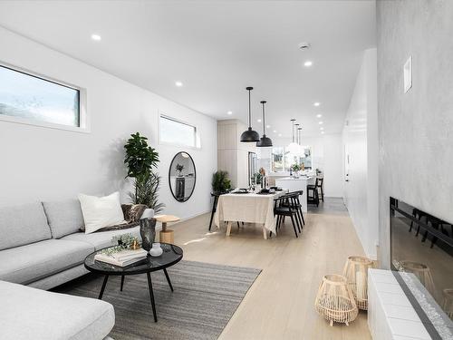 9252 76 Street, Edmonton, AB - Indoor Photo Showing Living Room