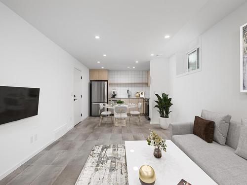 9252 76 Street, Edmonton, AB - Indoor Photo Showing Living Room