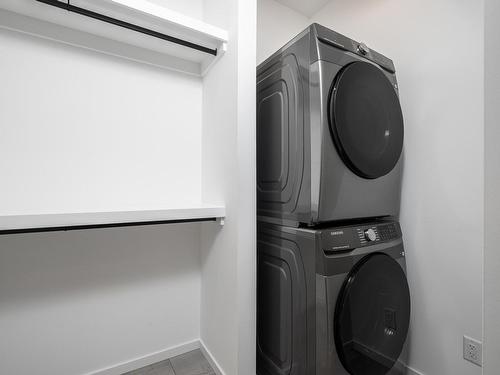 9252 76 Street, Edmonton, AB - Indoor Photo Showing Laundry Room