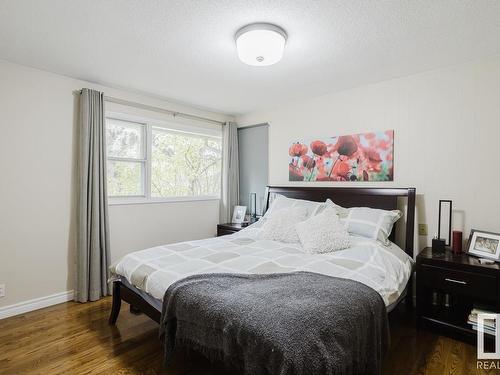 9749 143 Street, Edmonton, AB - Indoor Photo Showing Bedroom