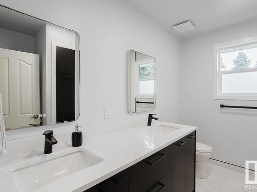 9749 143 Street, Edmonton, AB - Indoor Photo Showing Bathroom