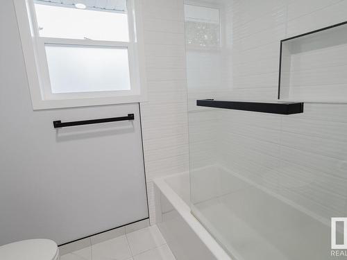 9749 143 Street, Edmonton, AB - Indoor Photo Showing Bathroom