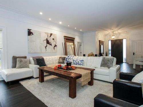 438 Estate Drive, Sherwood Park, AB - Indoor Photo Showing Living Room