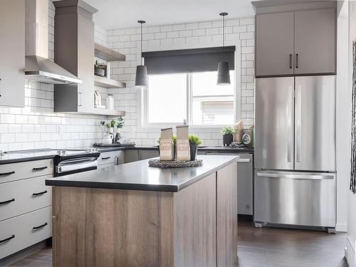 17328 2 Street, Edmonton, AB - Indoor Photo Showing Kitchen With Upgraded Kitchen