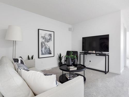 17328 2 Street, Edmonton, AB - Indoor Photo Showing Living Room