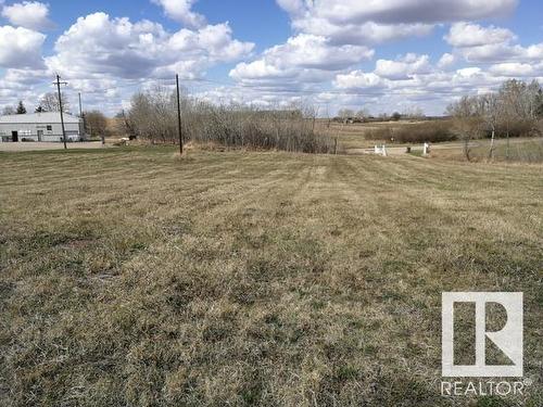 5620 55 Avenue, Tofield, AB 