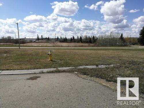 5620 55 Avenue, Tofield, AB 