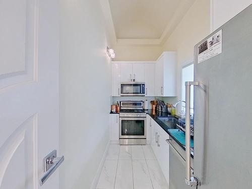 16611 9 St, Edmonton, AB - Indoor Photo Showing Kitchen