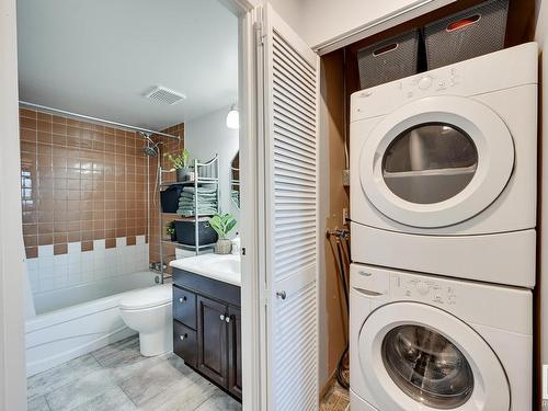 1206 10145 109 Street, Edmonton, AB - Indoor Photo Showing Laundry Room